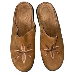 Ariat Clogs Brown Women Leather Mules 93965 size 8 good preowned conditi…